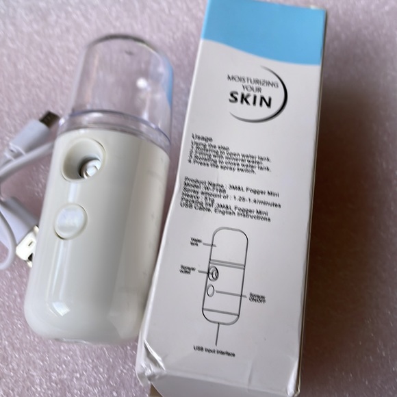 Nano portable facial mist moisturizing hydrating skin sprayer NIB - Picture 3 of 6